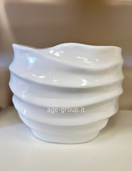 Vaso bianco lavorato