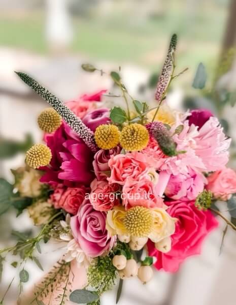 Bouquet misto elegante e rustico 